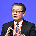 张立峰
北方工业大学党委副书记、校长
大学是教育、科技、人才的第一策源地,要从学校的专业特色出发,结合国家重大需求和学校所在省市区的重大需求,进行科教融汇、校企融合。