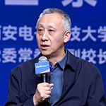 王泉
西安电子科技大学党委常委、副校长
运用数字化的手段,学生可以随时随地学到整套顶尖的课程,不仅能降低学习成本,对于全民学习型社会的建设也非常有意义。