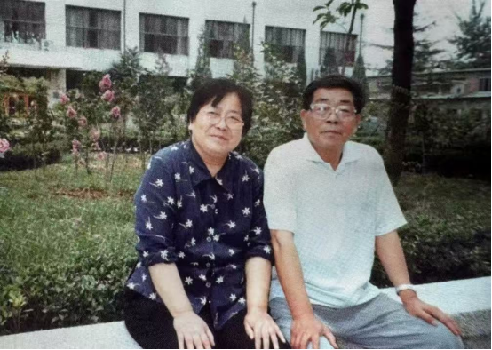 1999죬´šͬйѧУ԰һǡйѧͼ